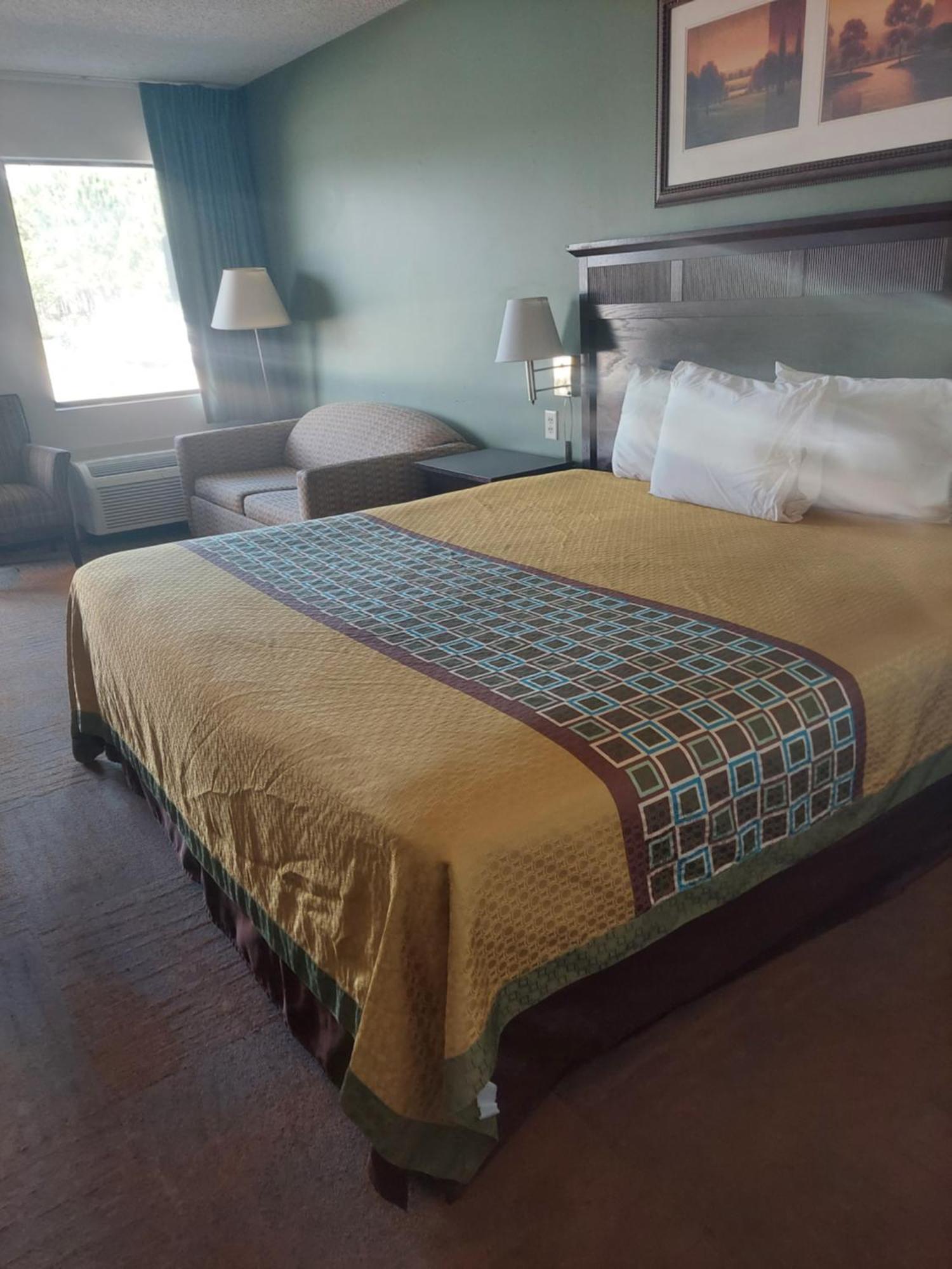 Suburban Inn Jeffersonville Bagian luar foto
