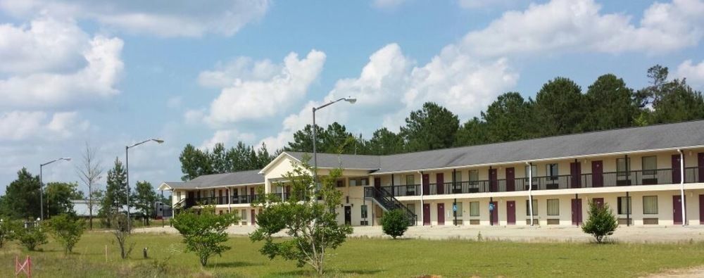 Suburban Inn Jeffersonville Bagian luar foto