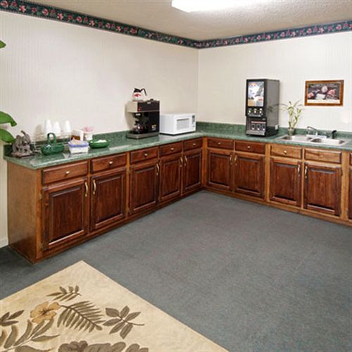 Suburban Inn Jeffersonville Bagian luar foto