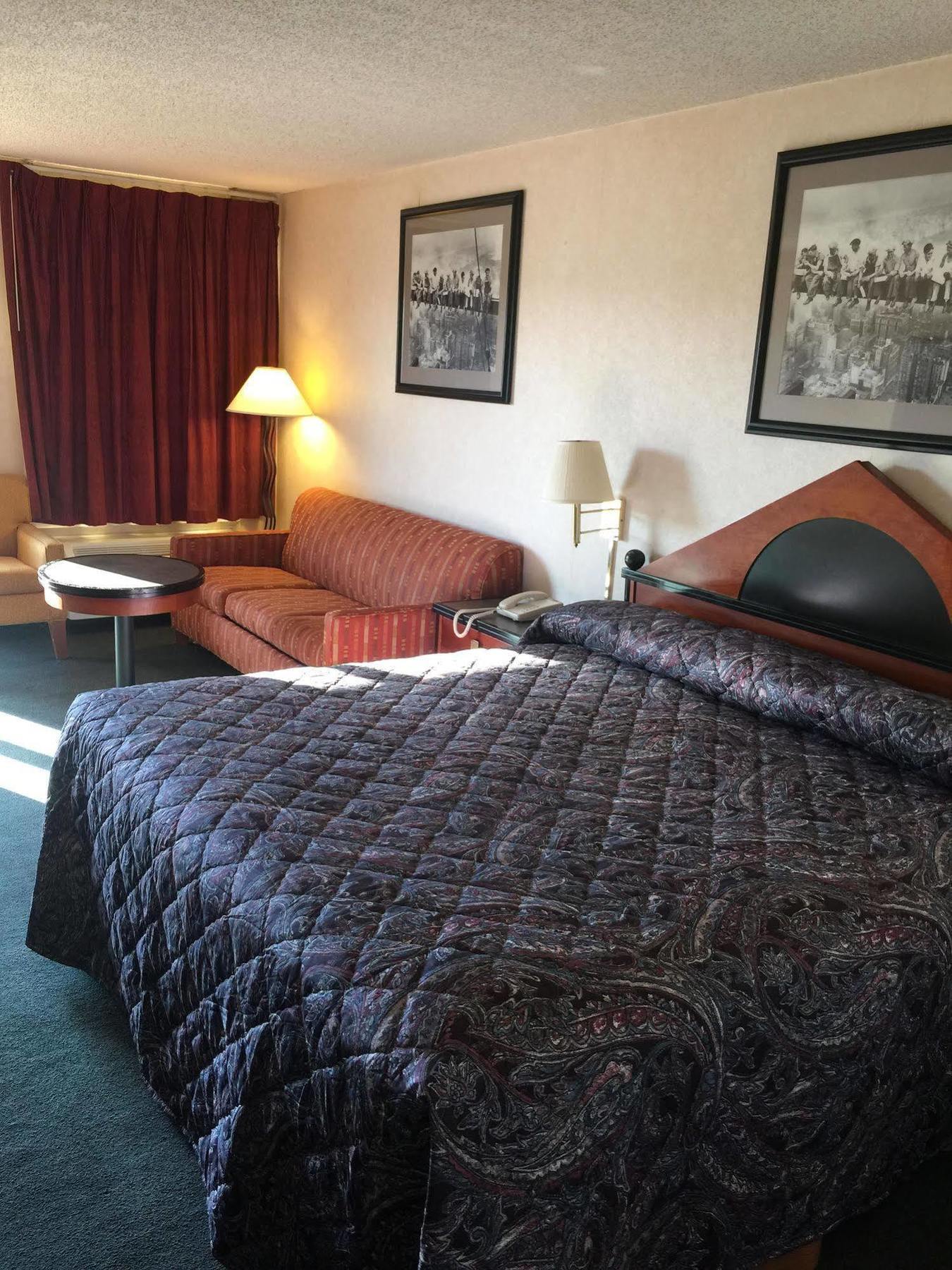 Suburban Inn Jeffersonville Bagian luar foto